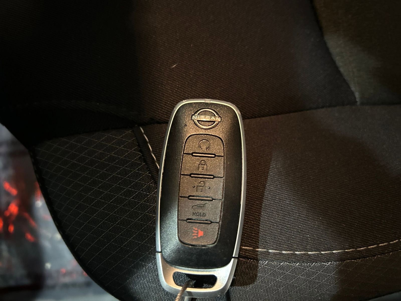 Used 2025 Nissan Pathfinder SV image 21