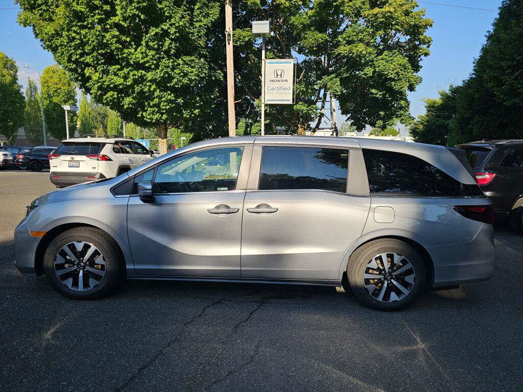 Used 2025 Honda Odyssey EX-L image 4