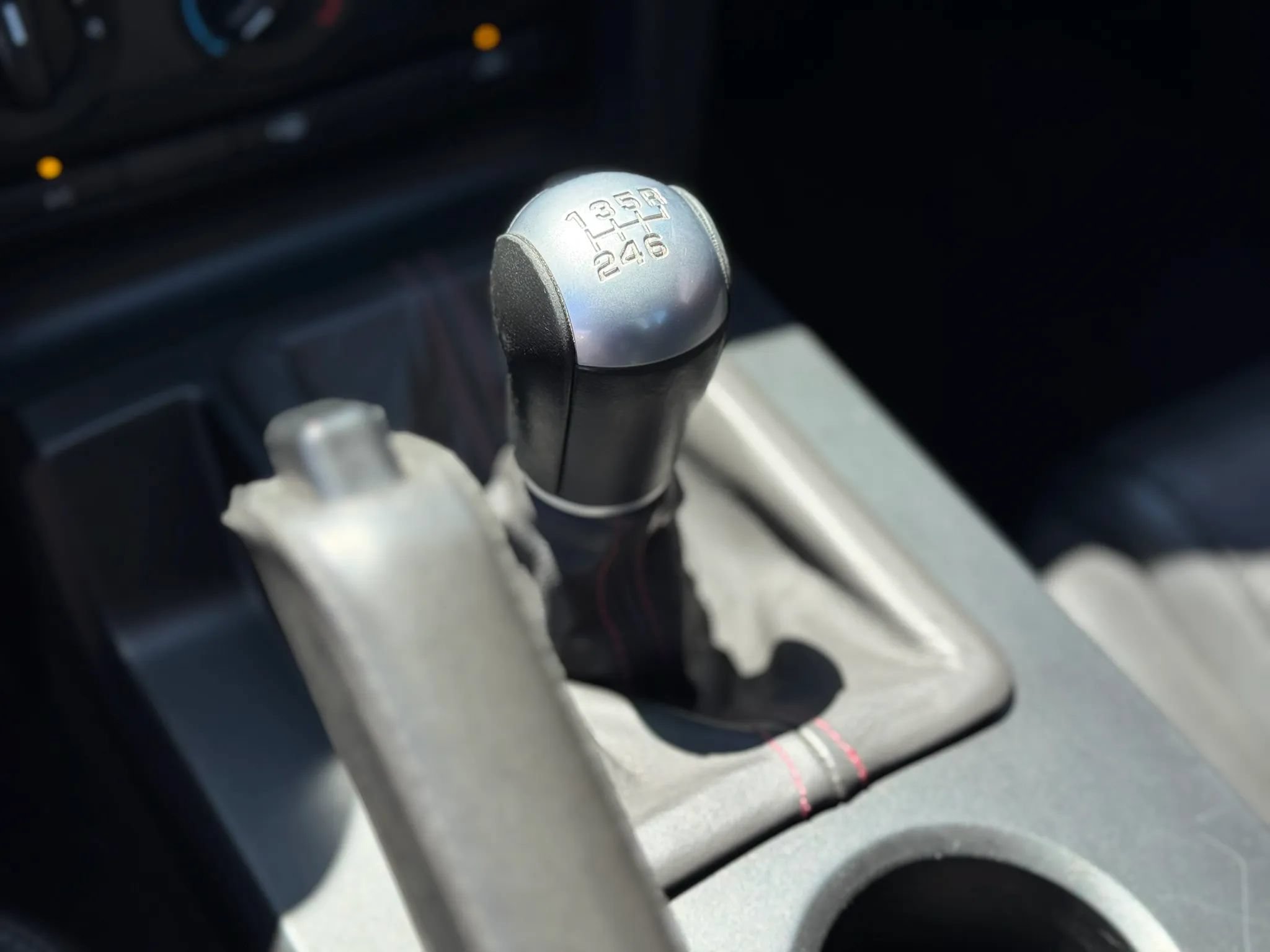 Used 2008 Ford Mustang Shelby GT500 RWD image 30