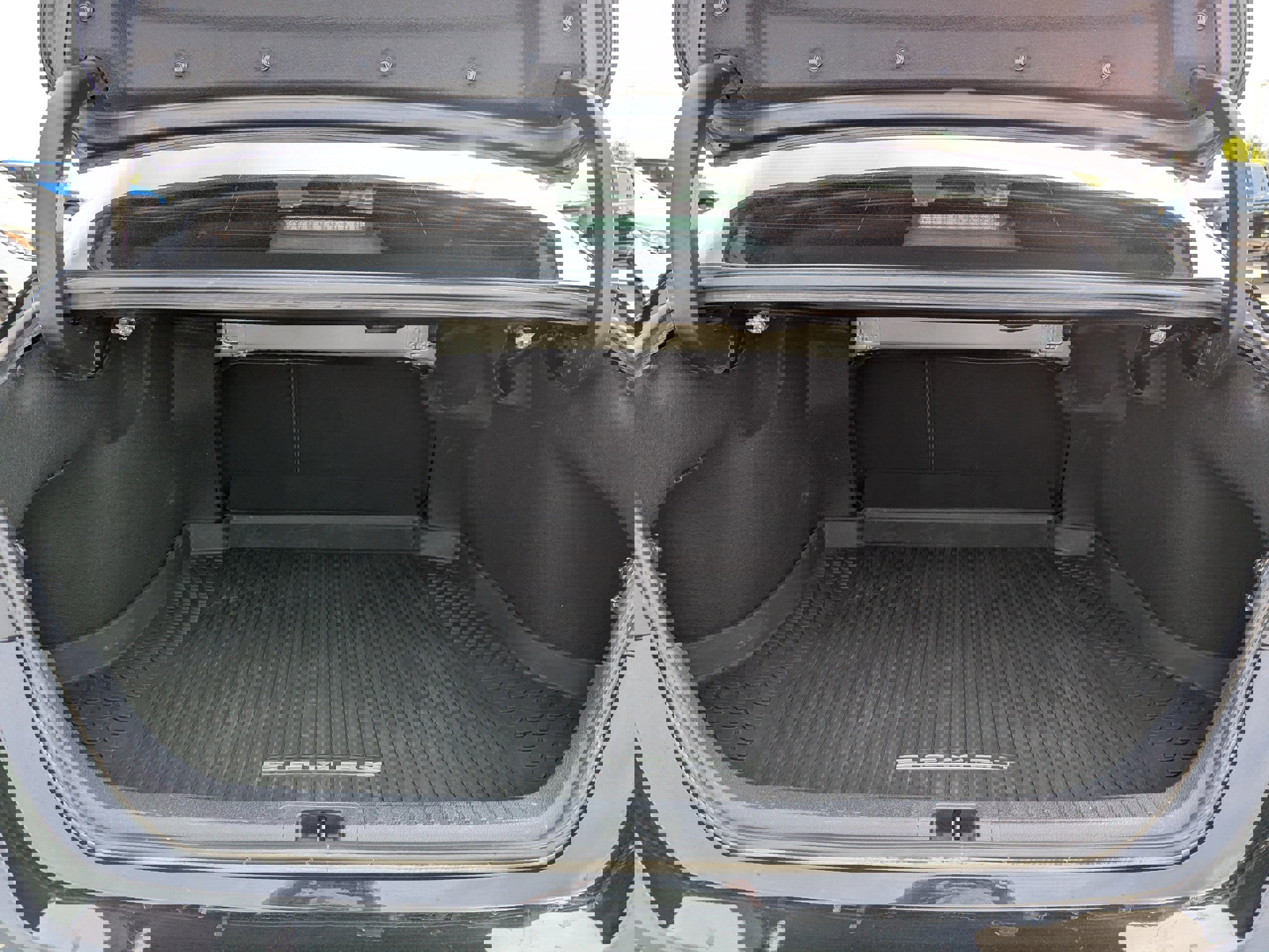 Used 2020 Toyota Camry SE w/ Cold Weather Package image 33