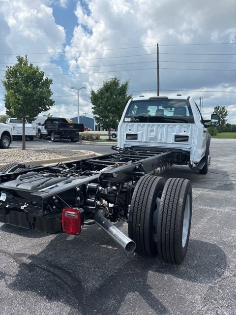 New 2025 Ford F550 4x4 Regular Cab Super Duty image 8
