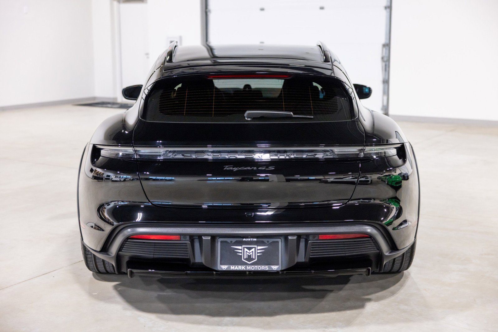 Used 2024 Porsche Taycan 4S image 8