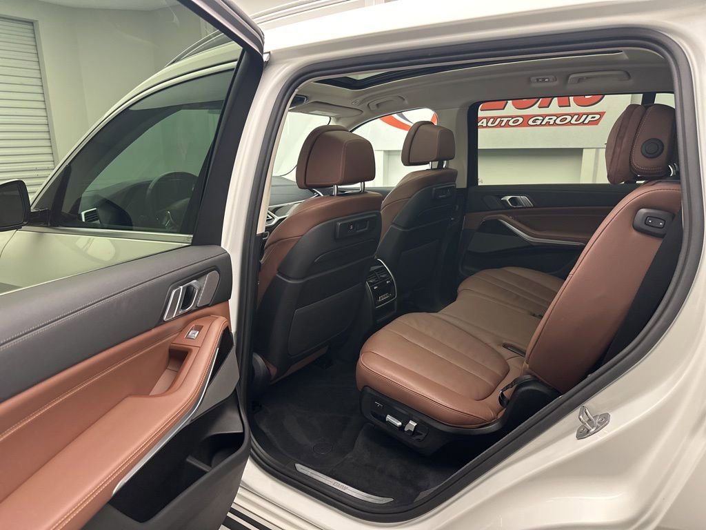 Used 2020 BMW X7 xDrive40i w/ Luxury Seating Package image 6