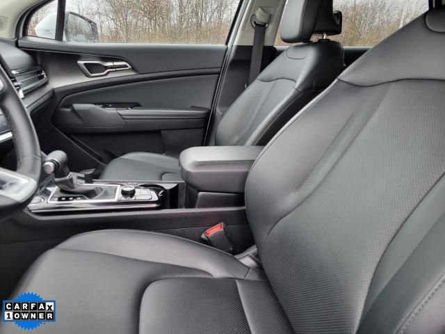 Used 2023 Kia Sportage EX image 17