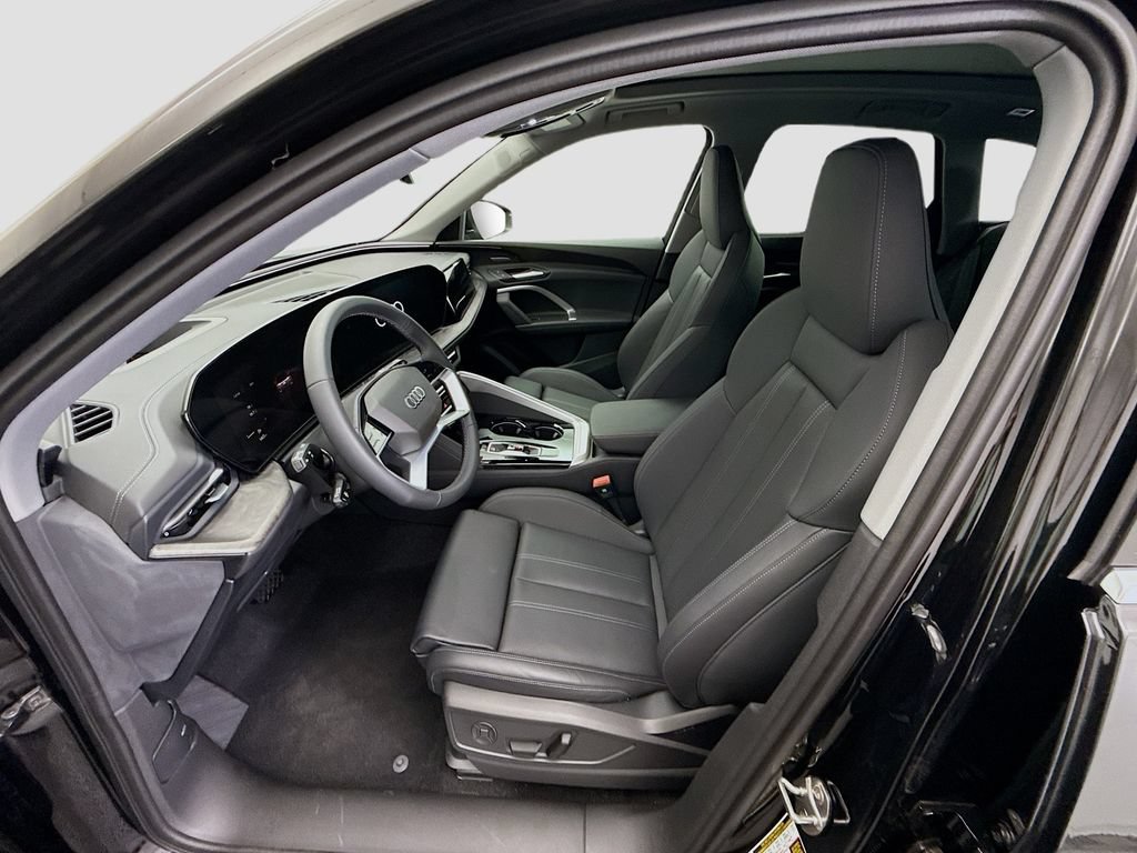 Used 2025 Audi Q5 Premium Plus w/ Premium Plus AWD/4WD image 19