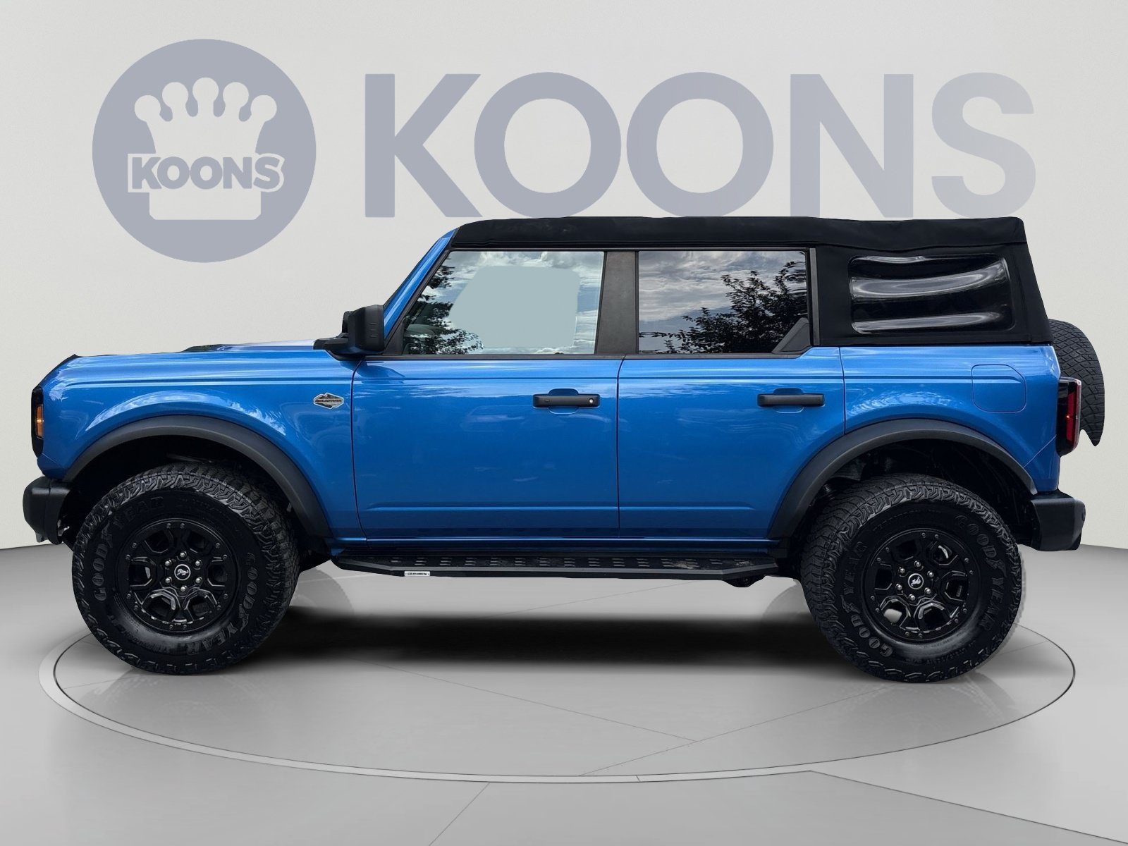 Used 2023 Ford Bronco Wildtrak AWD/4WD image 2