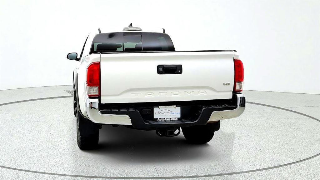 Used 2017 Toyota Tacoma TRD Off-Road w/ Tow Package (A/T) AWD/4WD image 6