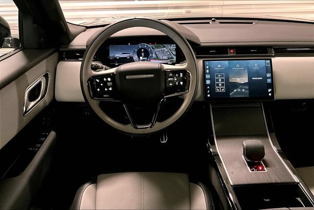 Certified 2026 Land Rover Range Rover Velar Dynamic SE AWD/4WD image 4