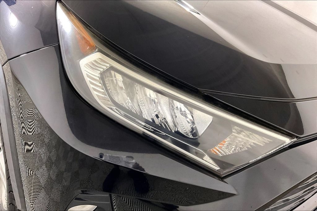 Used 2019 Toyota RAV4 XLE Premium w/ Cold Weather Package AWD/4WD image 27