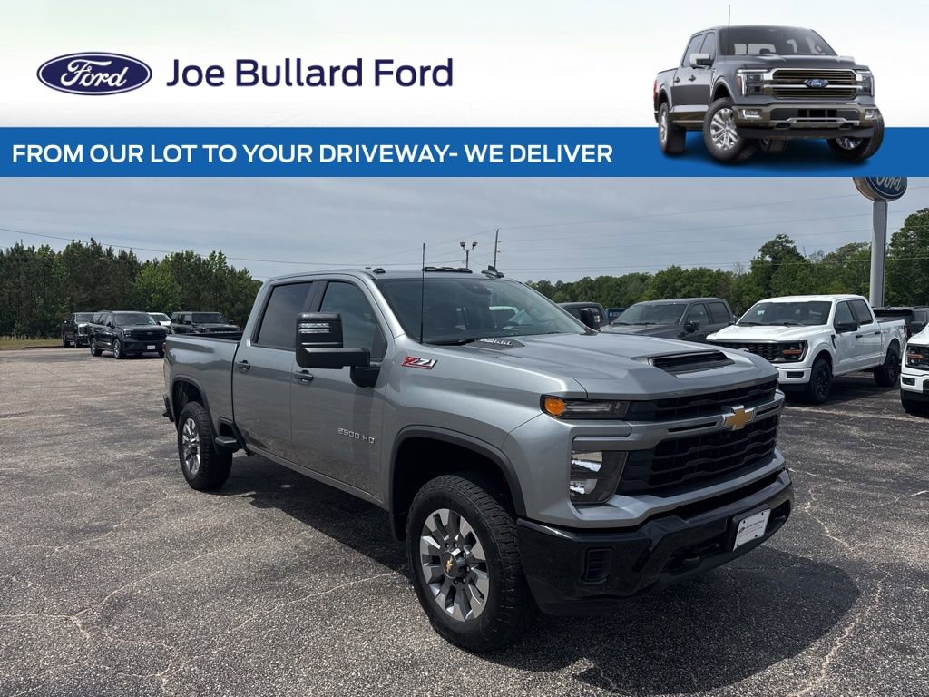Used 2024 Chevrolet Silverado 2500 Custom w/ Custom Value Package AWD/4WD image 1