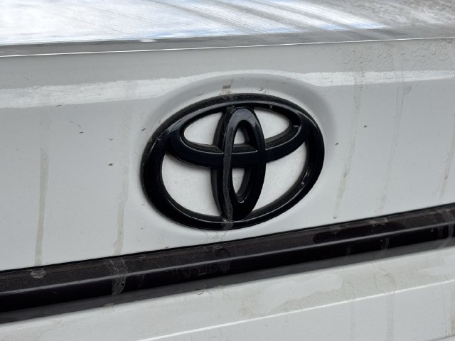 Used 2024 Toyota Corolla LE FWD image 11