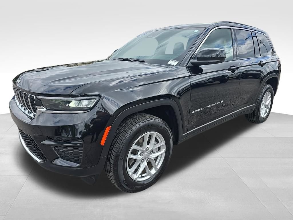 Used 2025 Jeep Grand Cherokee 4WD image 7