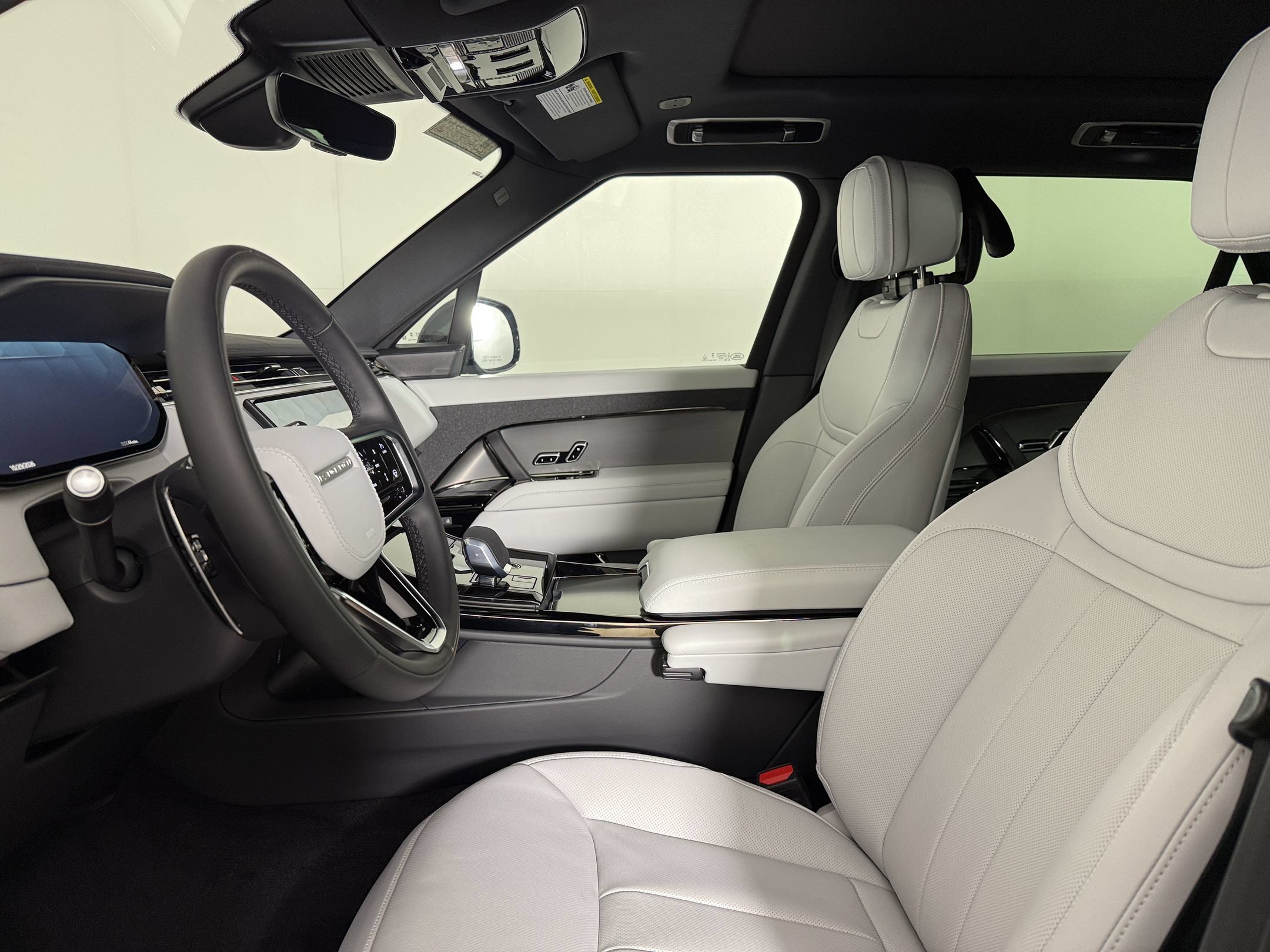 New 2026 Land Rover Range Rover Sport SE AWD/4WD image 26