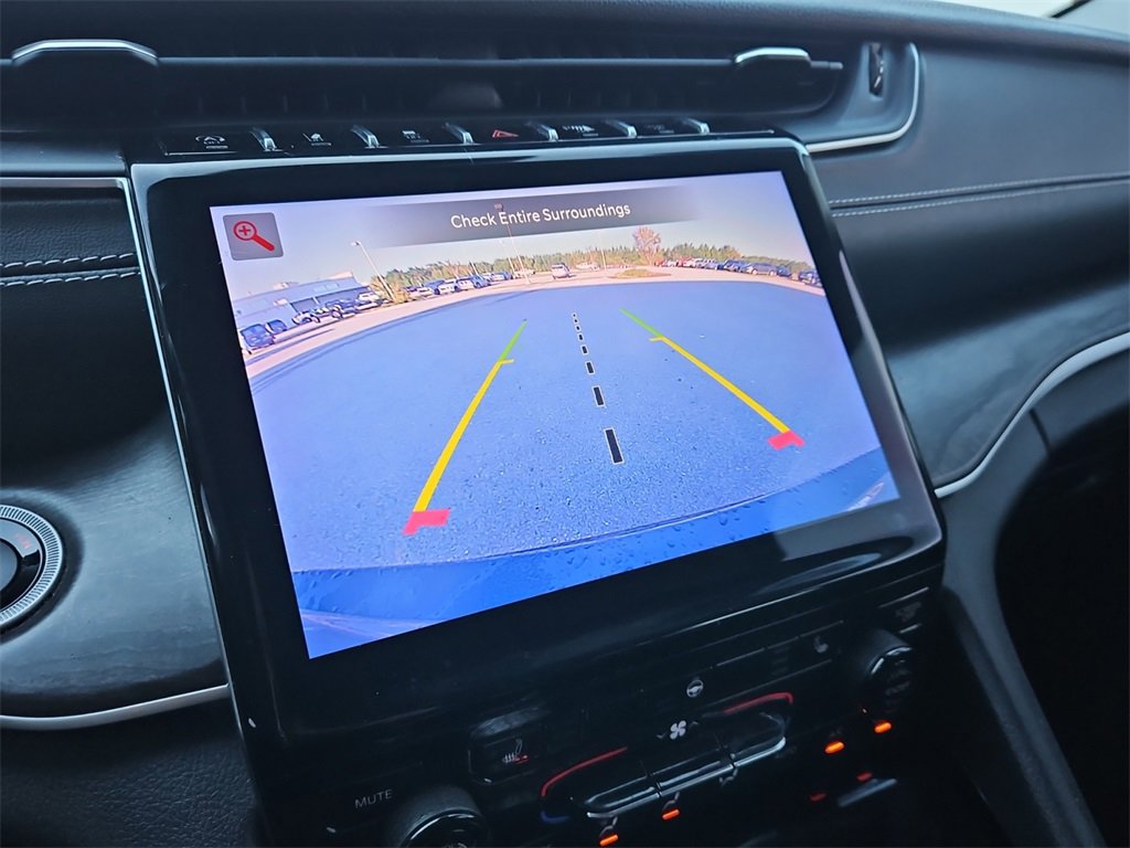 Used 2021 Jeep Grand Cherokee L Limited image 21