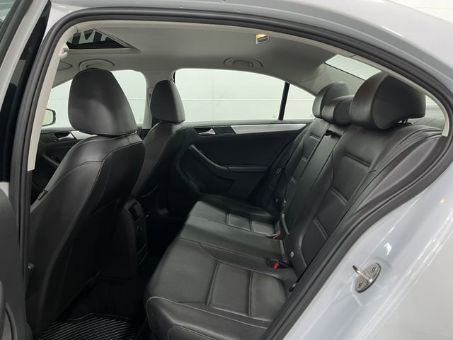 Used 2018 Volkswagen Jetta SEL image 29