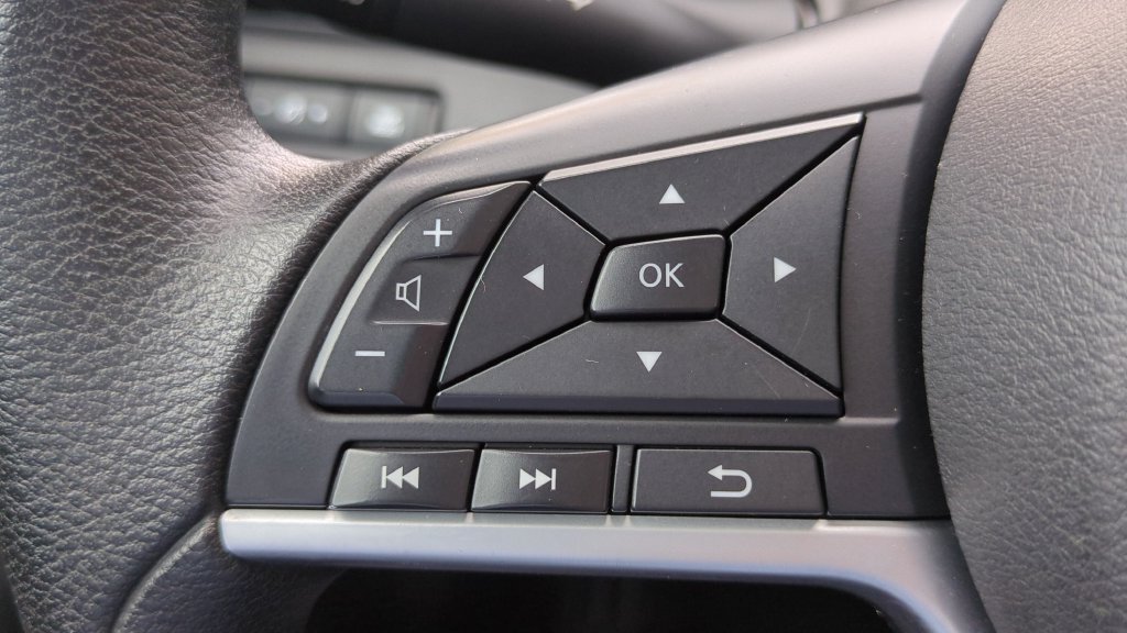 Certified 2025 Nissan Altima 2.5 SV FWD image 18