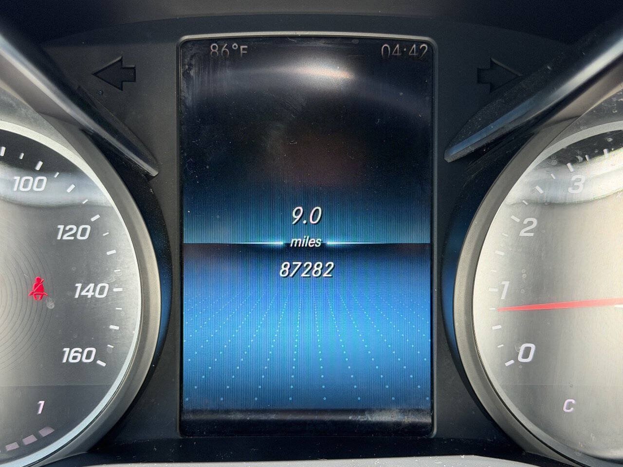 Used 2019 Mercedes-Benz C 300 Sedan image 18