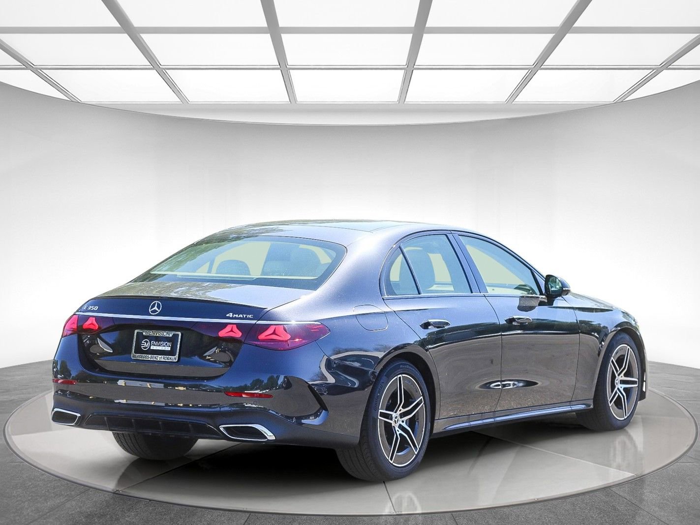 New 2025 Mercedes-Benz E 350 4MATIC Sedan image 4