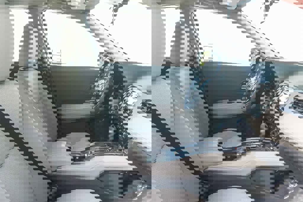 Used 2022 Honda HR-V LX image 16