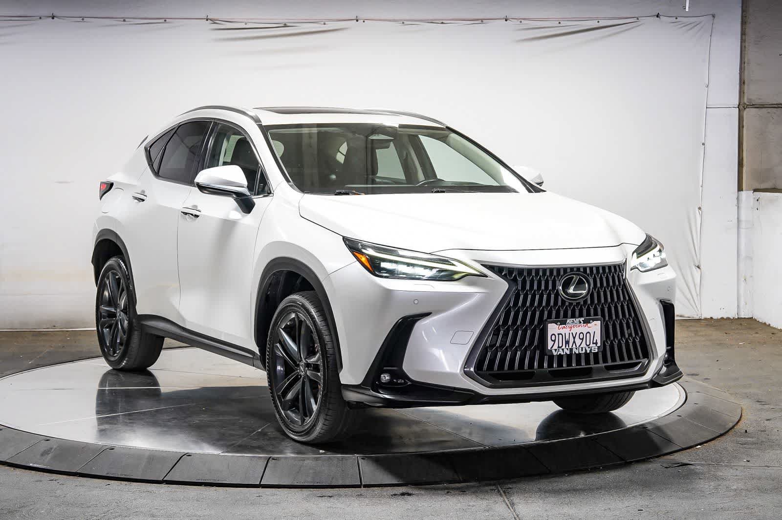 Used 2023 Lexus NX 450h+ AWD image 5
