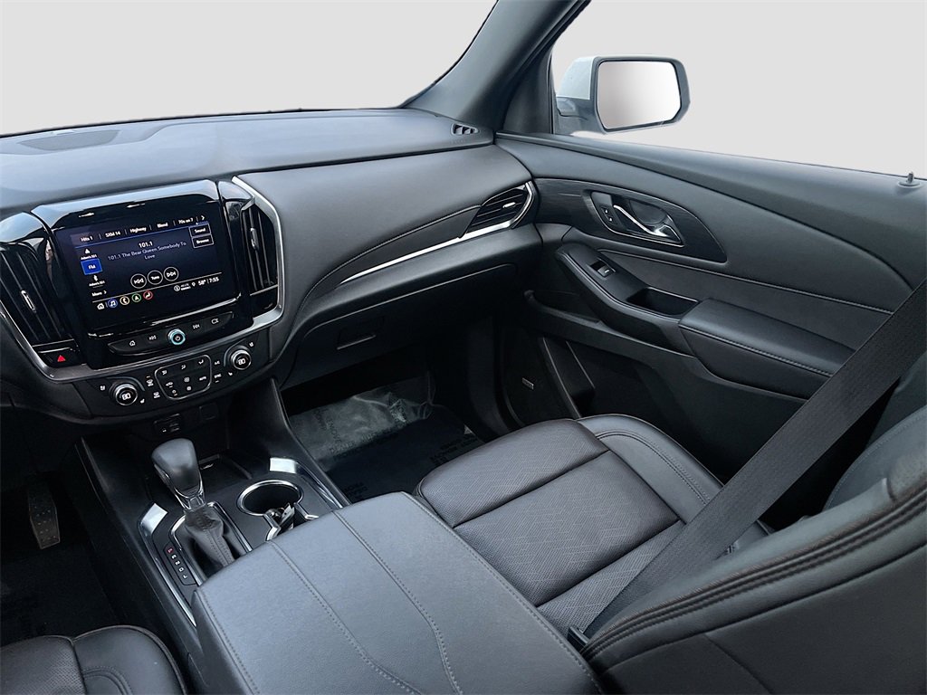 Used 2023 Chevrolet Traverse High Country image 25