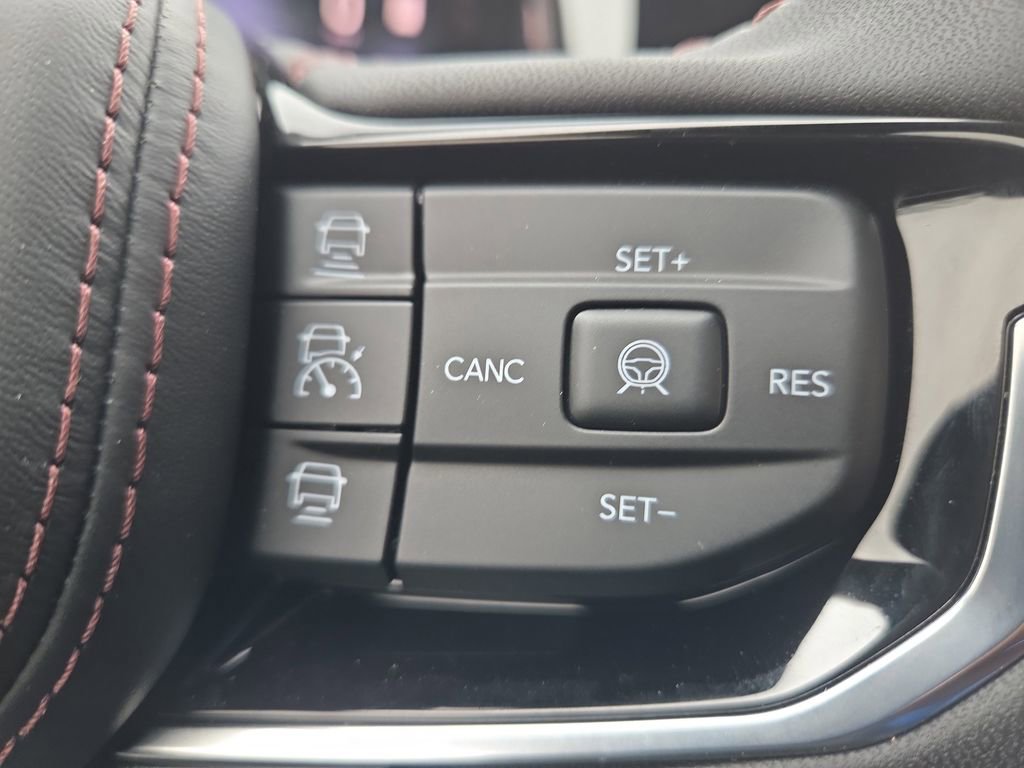 Used 2025 Jeep Wagoneer S Limited image 26