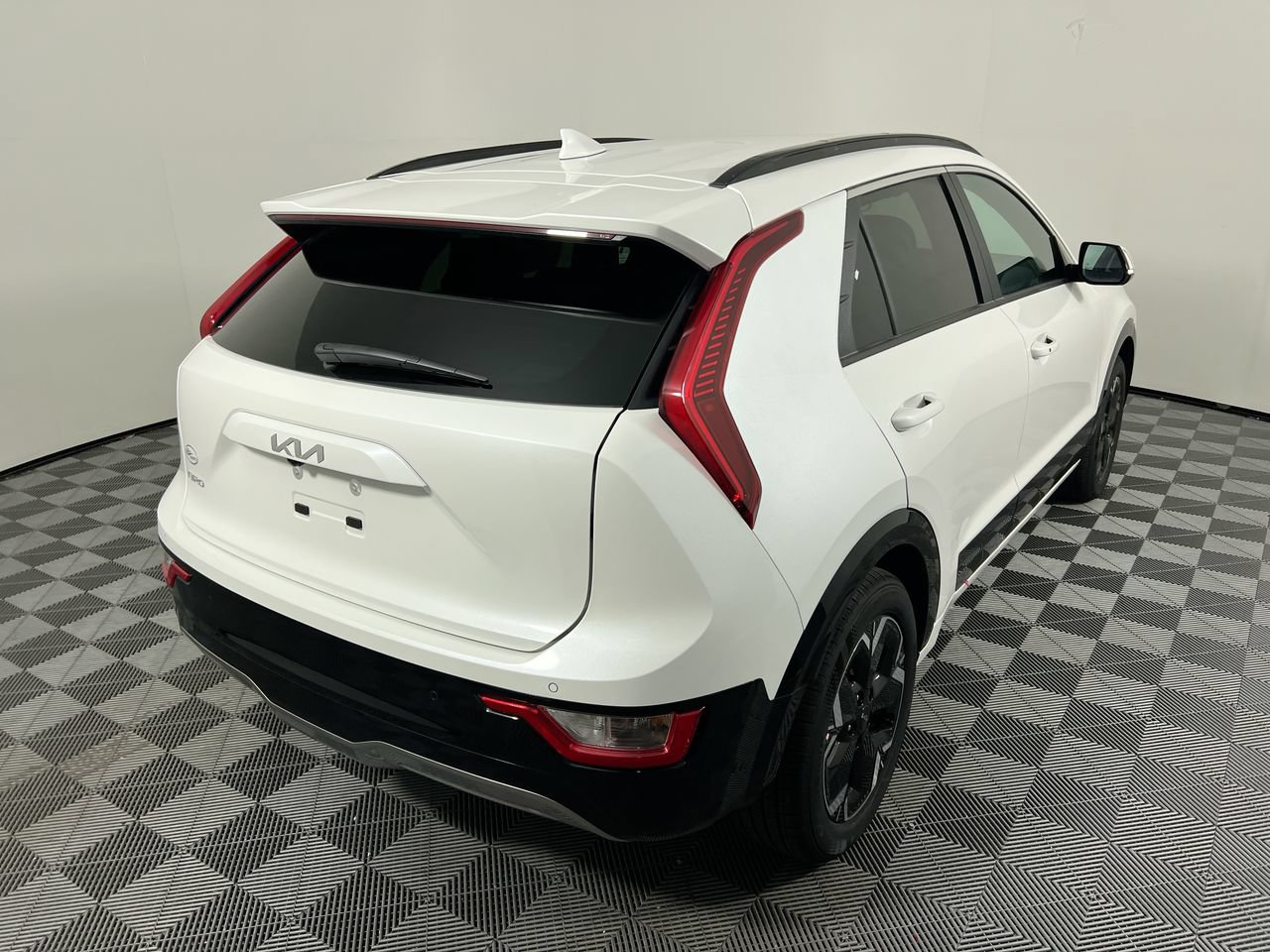 New 2026 Kia Niro Wind FWD image 3