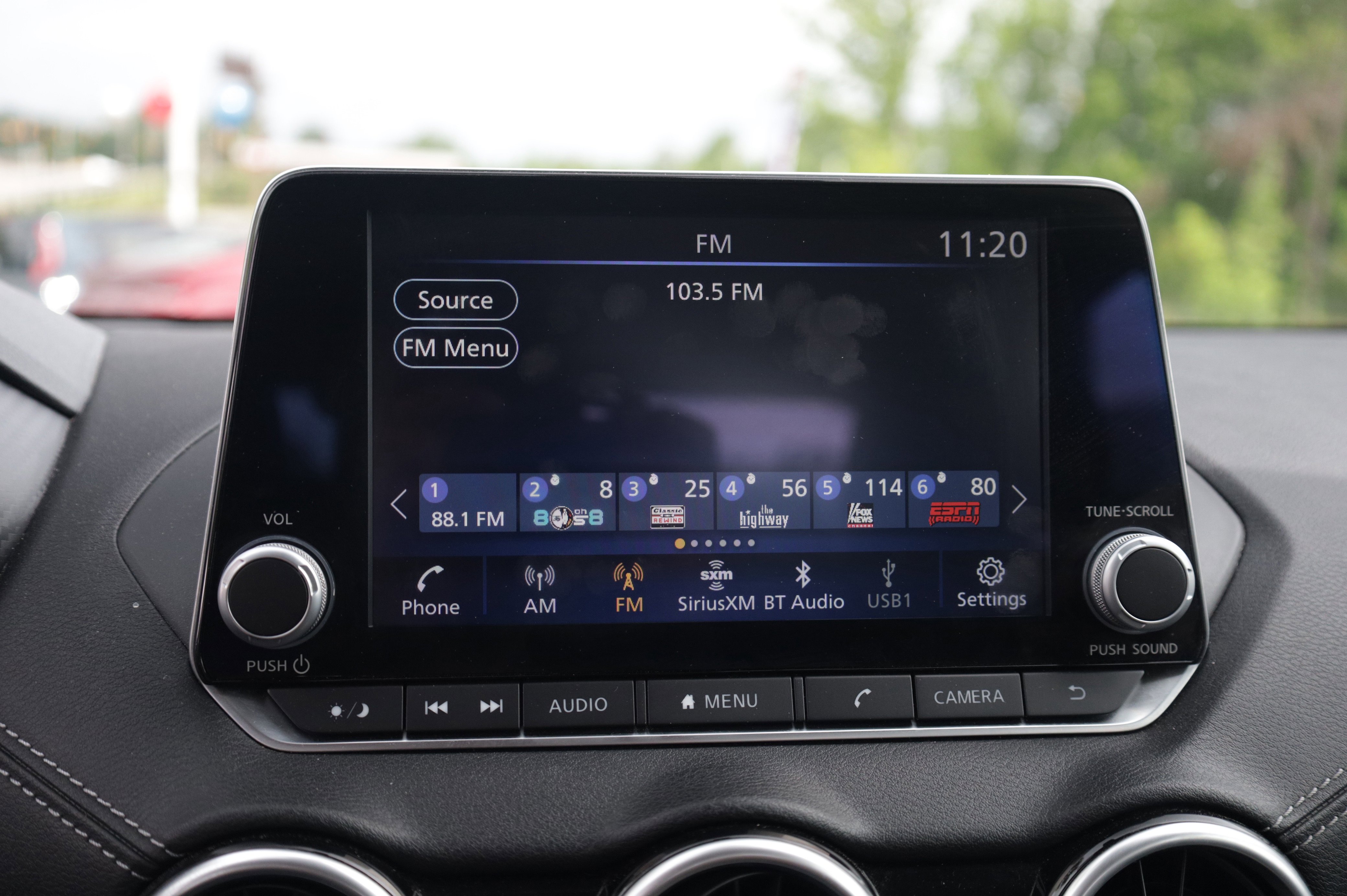 Used 2024 Nissan Sentra SV FWD image 17