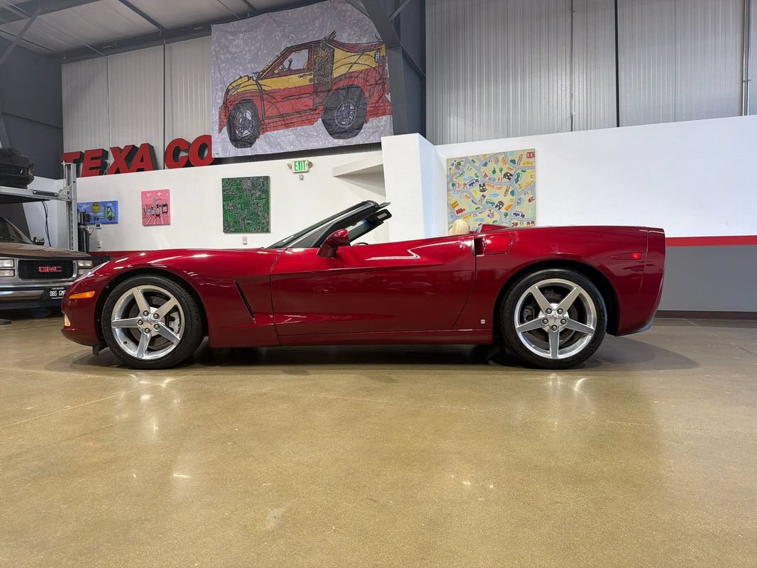Used 2006 Chevrolet Corvette Convertible w/ Preferred Equipment Group RWD image 85