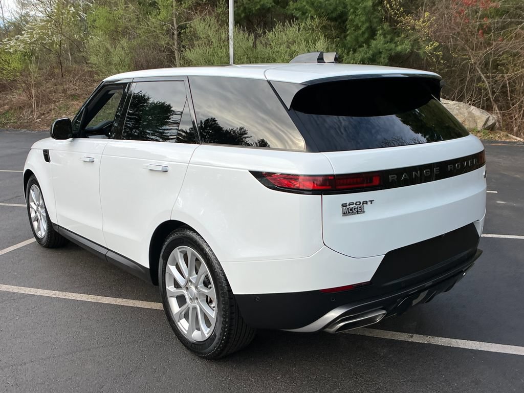 Used 2023 Land Rover Range Rover Sport SE AWD/4WD image 3