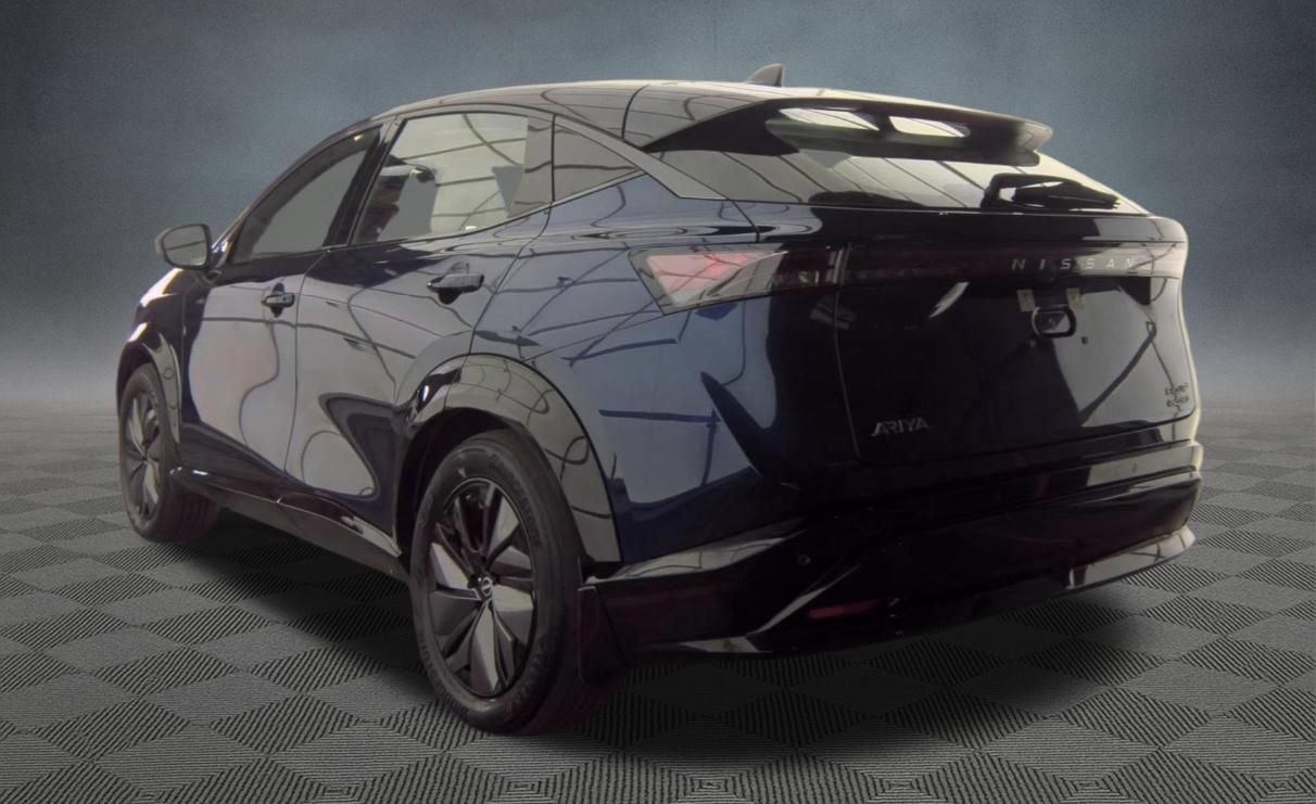 Used 2024 Nissan Ariya AWD image 5
