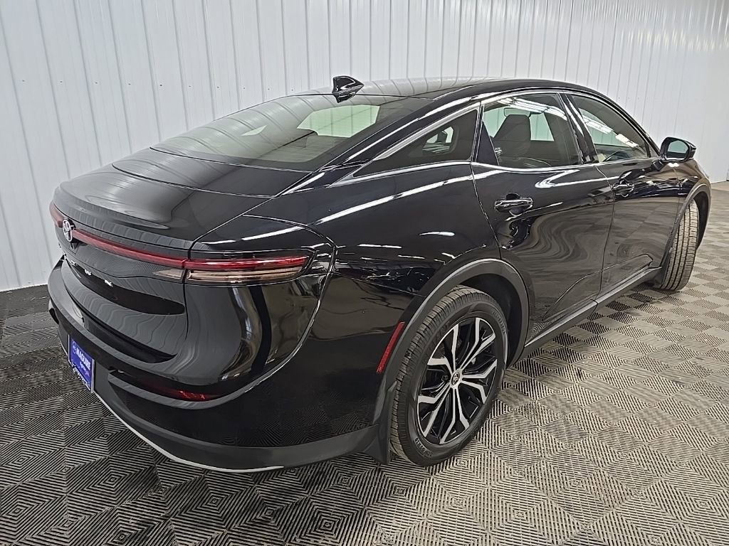 Used 2024 Toyota Crown AWD/4WD image 10
