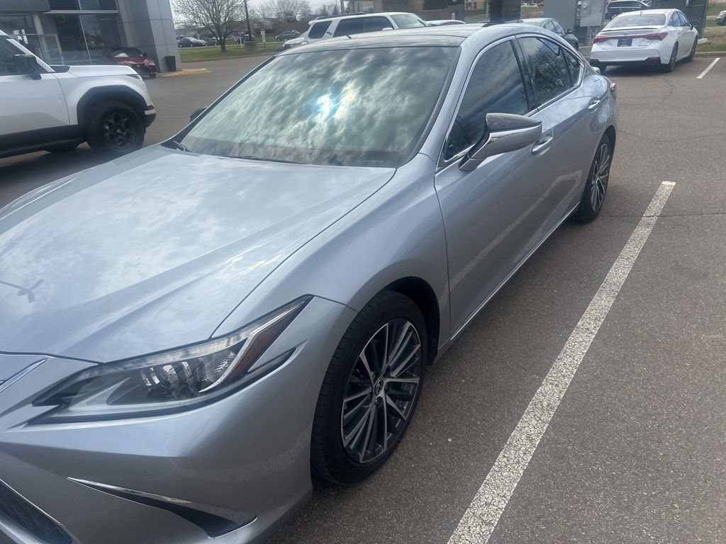 Certified 2023 Lexus ES 350 w/ Premium Package image 2