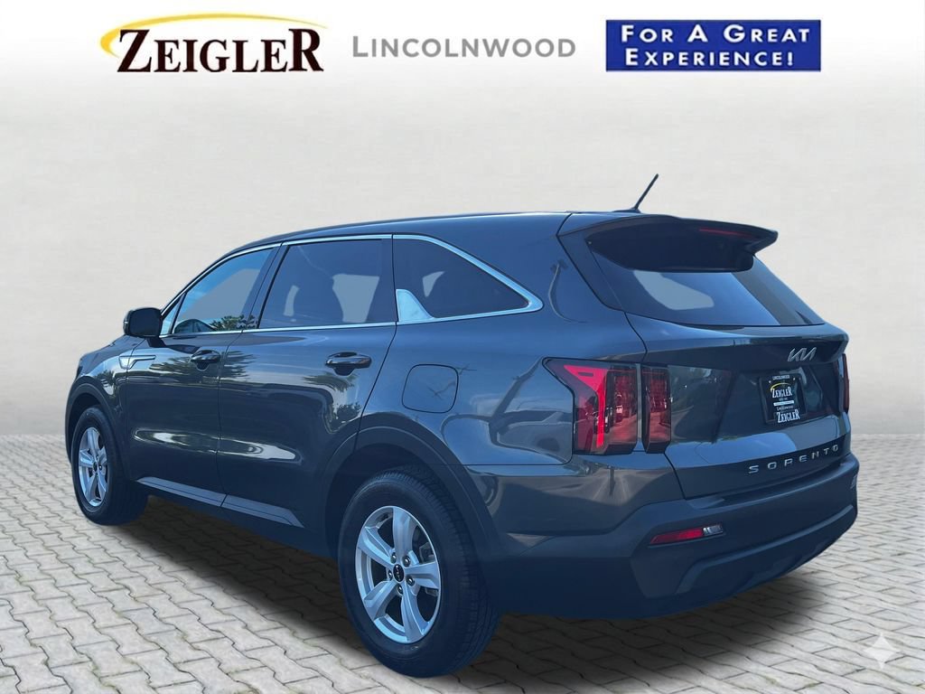 Used 2022 Kia Sorento LX FWD image 4