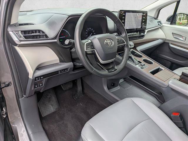 Certified 2022 Toyota Sienna XLE FWD image 10