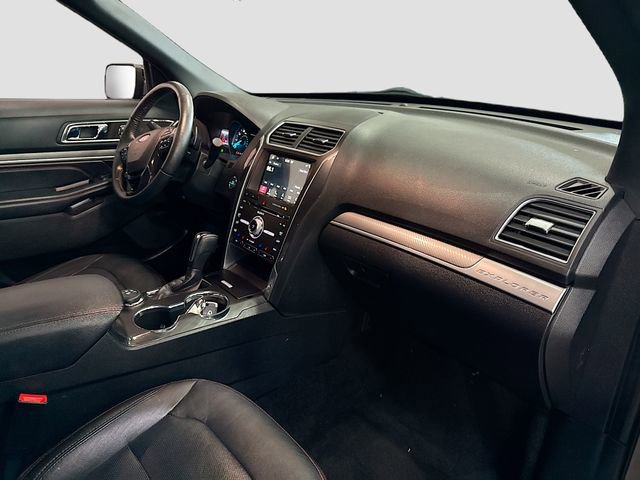 Used 2018 Ford Explorer Sport w/ Equipment Group 401A image 32