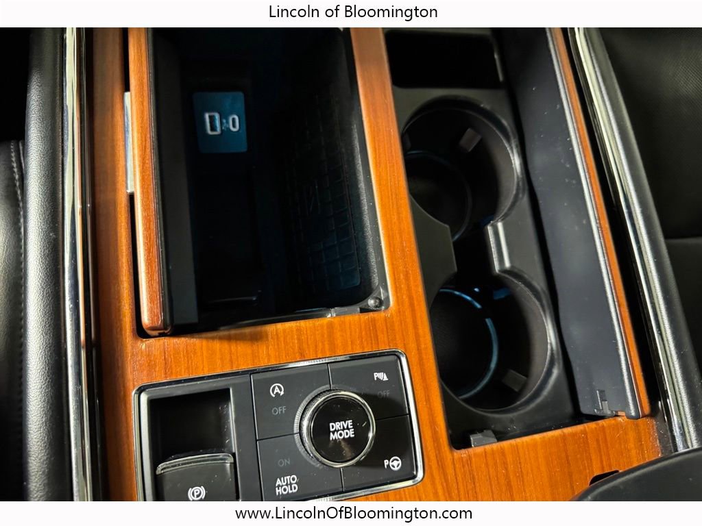 Used 2020 Lincoln Navigator Reserve AWD/4WD image 37