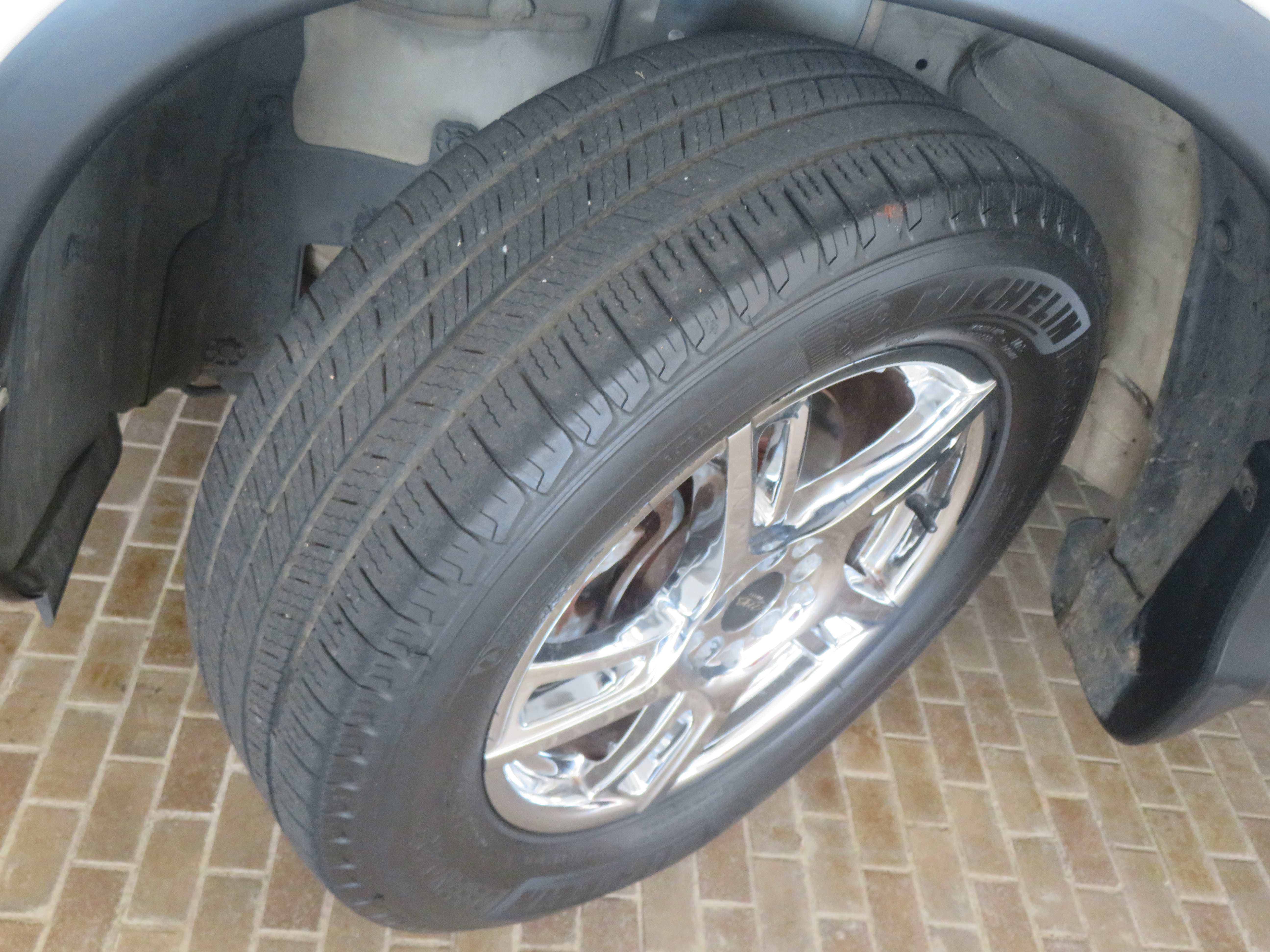 Used 2015 Honda CR-V LX image 12