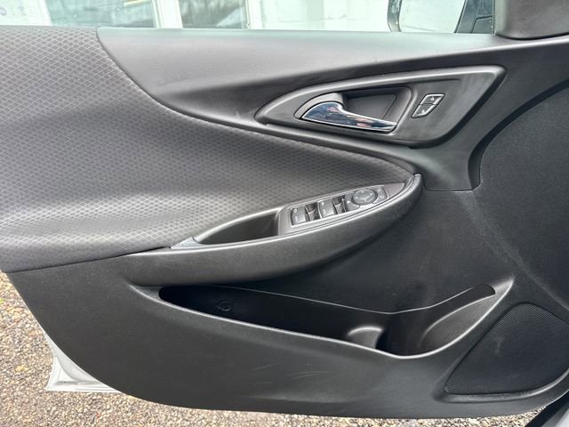 Used 2018 Chevrolet Malibu LT image 22