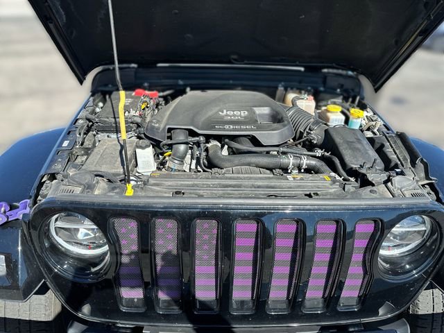 Used 2022 Jeep Wrangler Unlimited Sahara AWD/4WD image 19