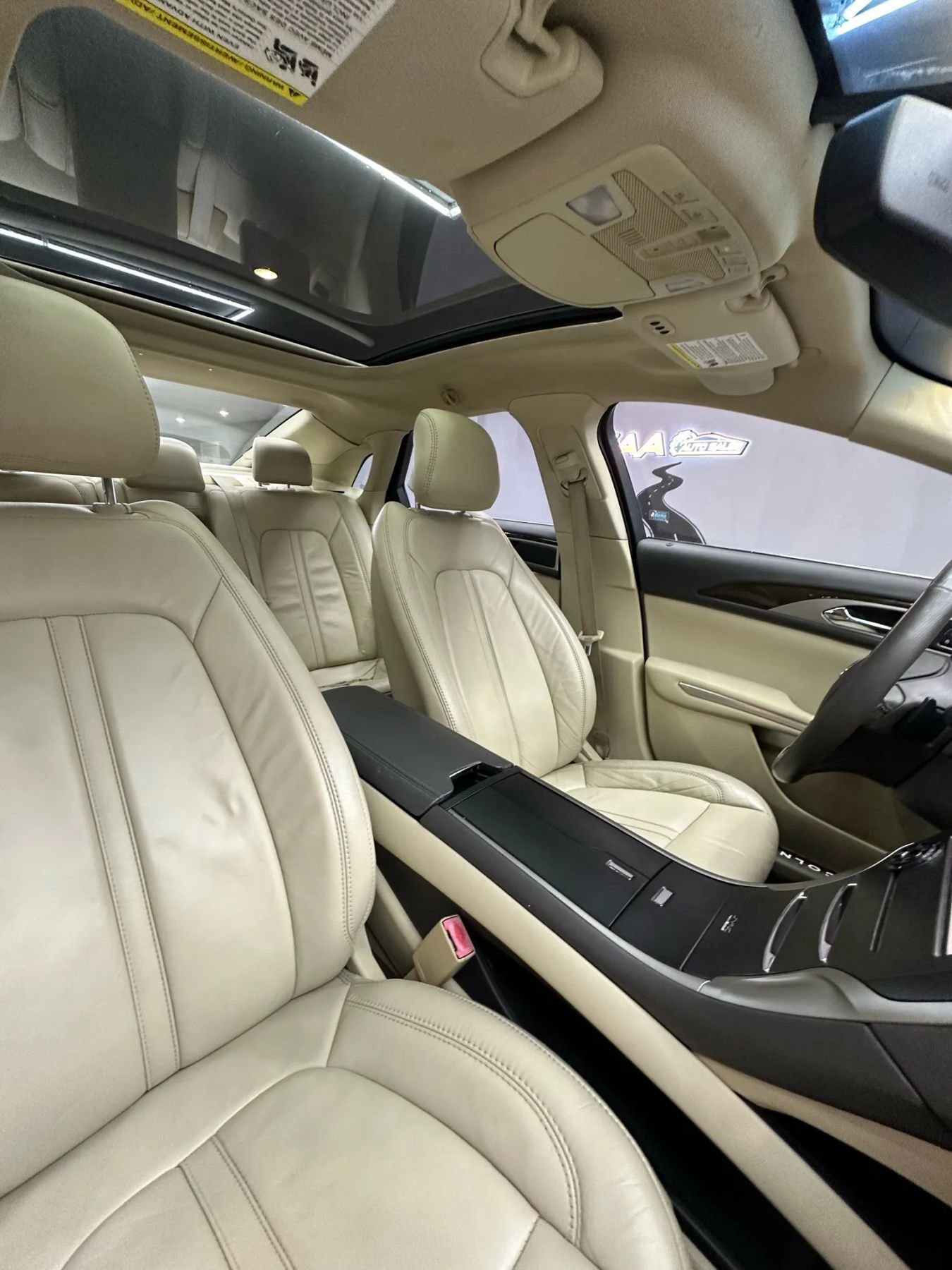 Used 2014 Lincoln MKZ w/ Equipment Group 101A Select image 30