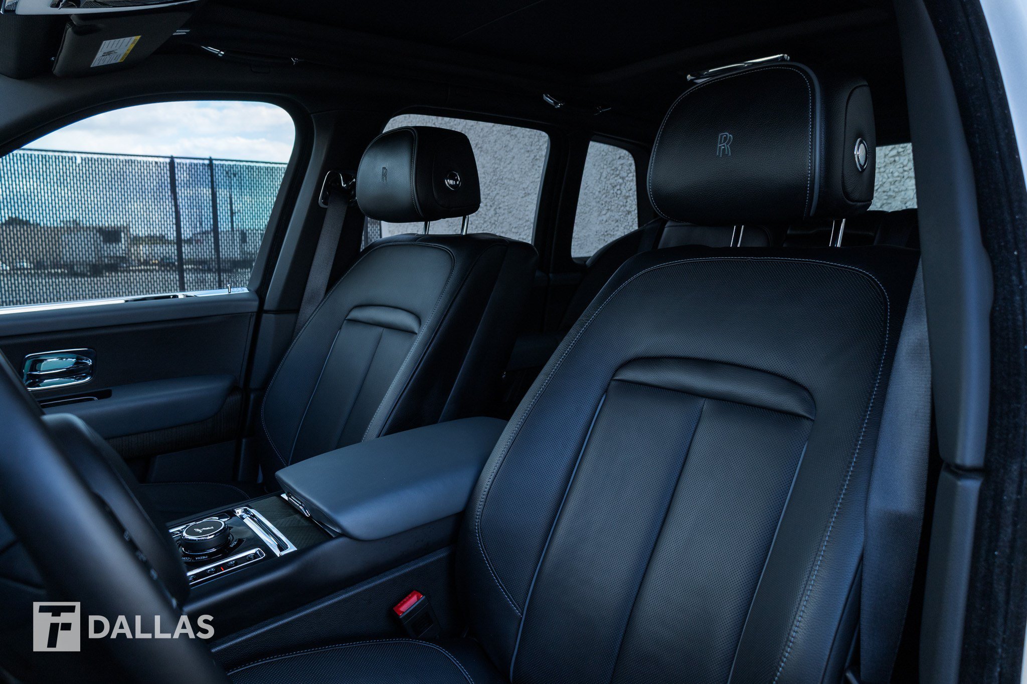Used 2020 Rolls-Royce Cullinan AWD/4WD image 22