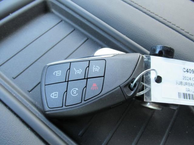 Used 2024 Chevrolet Suburban High Country w/ Advanced Technology Package AWD/4WD image 32