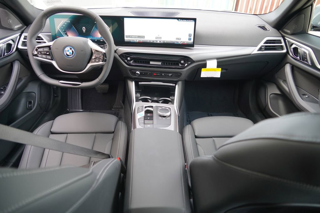New 2026 BMW i4 eDrive40 w/ Parking Assistance Package RWD image 12
