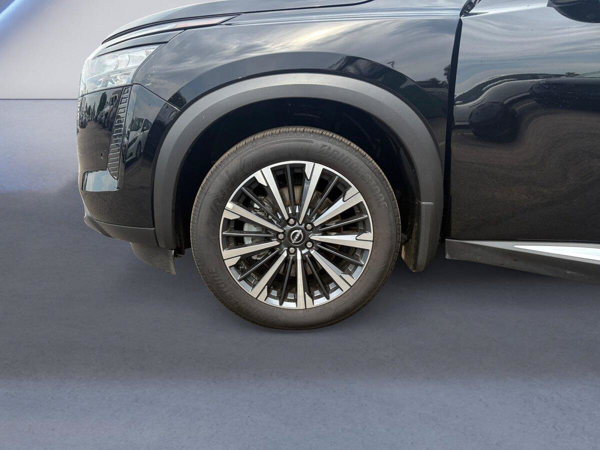 New 2026 Nissan Pathfinder Platinum AWD/4WD image 14