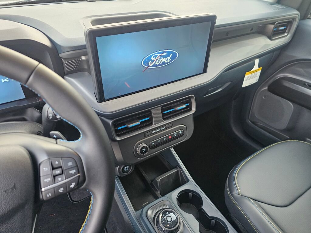 New 2026 Ford Maverick Lobo image 16