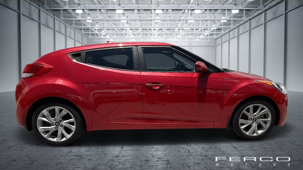 Used 2016 Hyundai Veloster FWD image 6