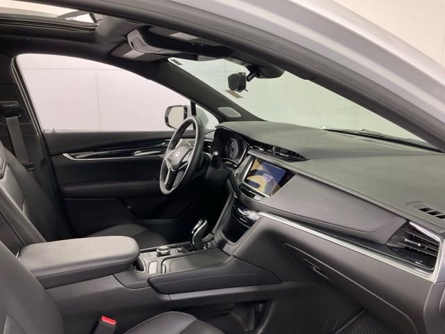 Used 2025 Cadillac XT5 Premium Luxury w/ Technology Package AWD/4WD image 28