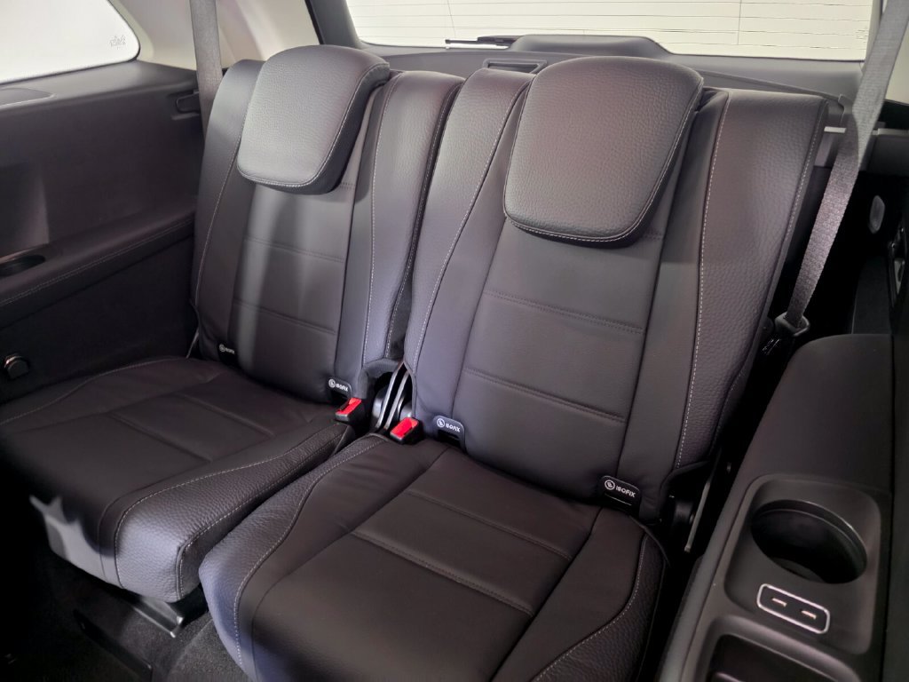 New 2026 Mercedes-Benz GLS 450 4MATIC image 13