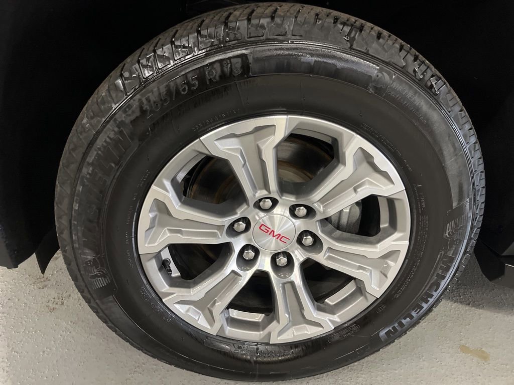 Used 2021 GMC Yukon XL SLE image 5